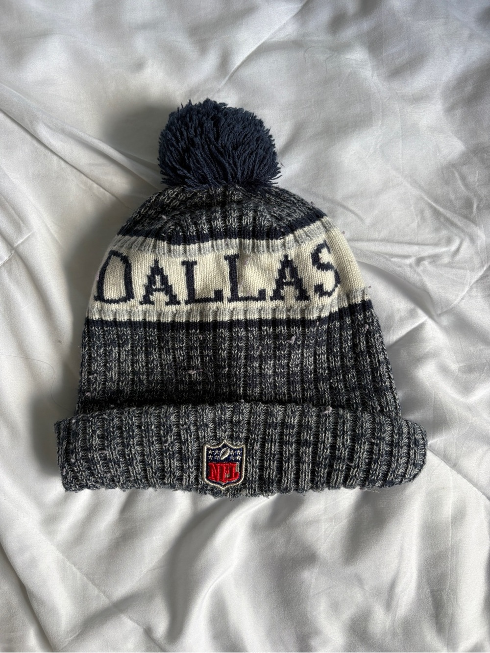 Dallas Men’s Pom Beanie Hat - NFL Logo - Navy & Gray